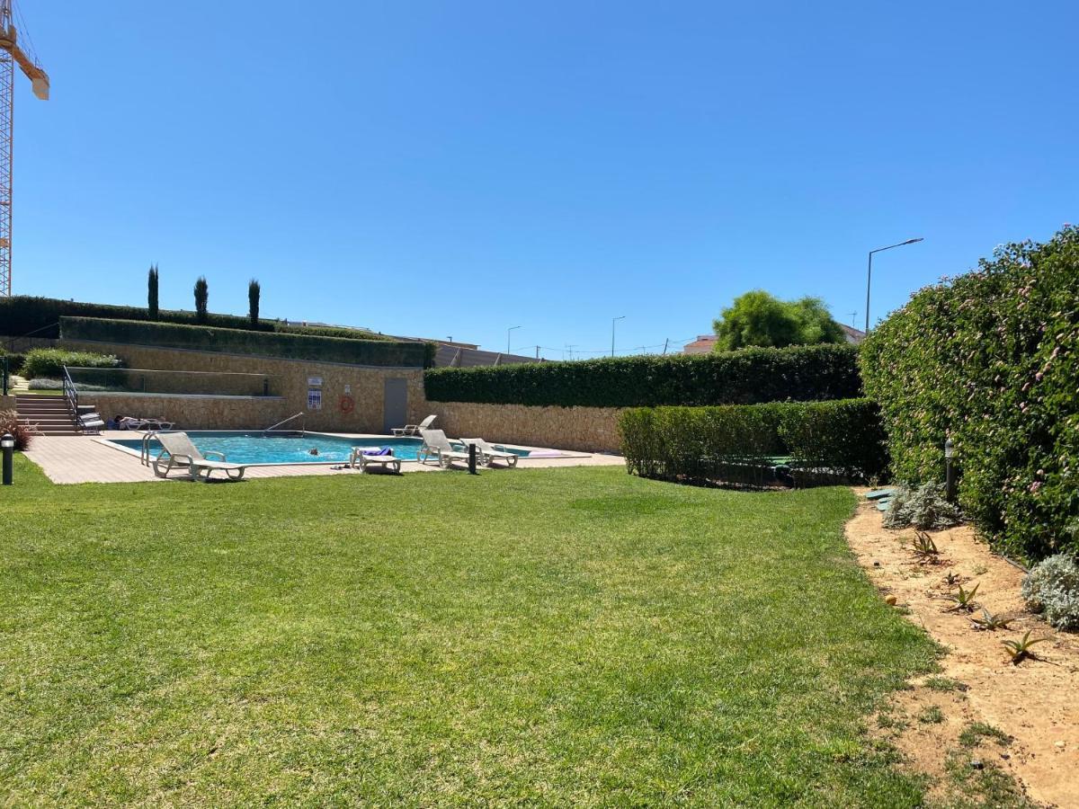 Albufeira Malpique Beach Apartment Luaran gambar